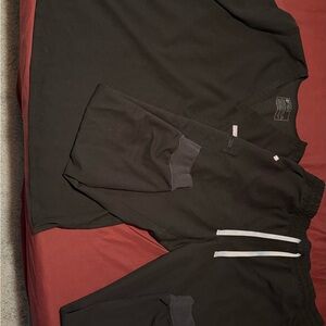 FIGS Women’s Scrubs Set in Black XXL